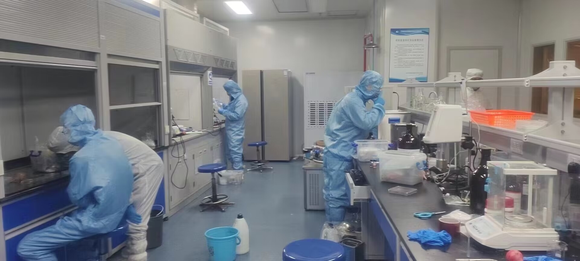 图4:平板显示国家地方联合工程实验室党支部统筹抓好疫情防控和科研工作--平板显示国家地方联合工程实验室党支部.jpg 图4:平板显示国家地方联合工程实验室党支部统筹抓好疫情防控和科研工作--平板显示国家地方联合工程实验室党支部.jpg